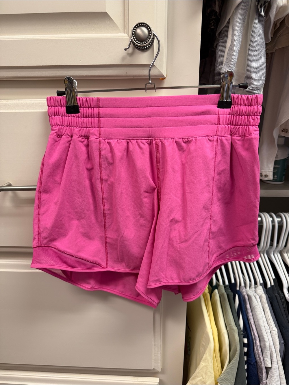 lululemon athletica Hotty Hot High-Rise Lined Short 4” - Picture 2 of 4